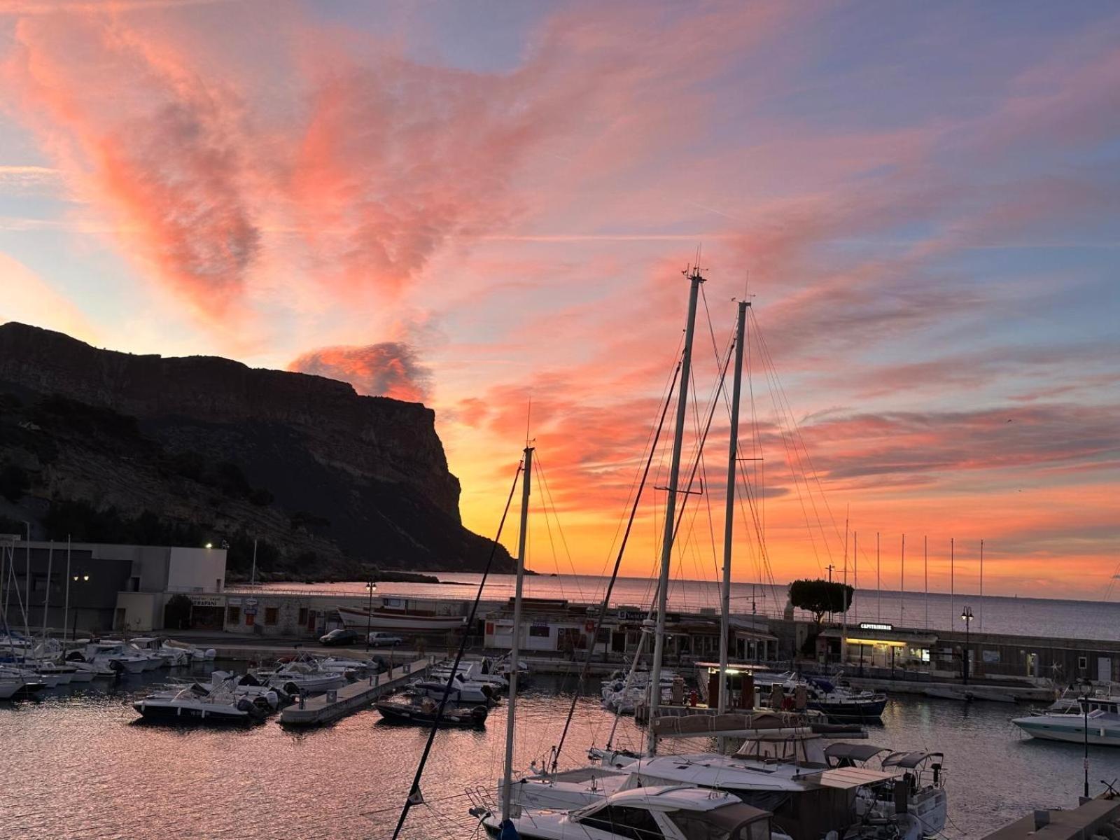 Cassis, Le Grand Bleu, Triplex Vue Mer, Port Plage 10Mn A Pieds المظهر الخارجي الصورة